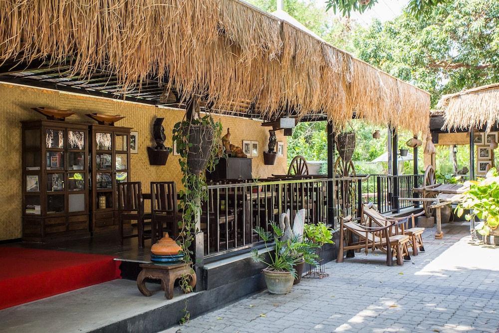 First Pacific Cirrus Hotel Pattaya Exterior foto