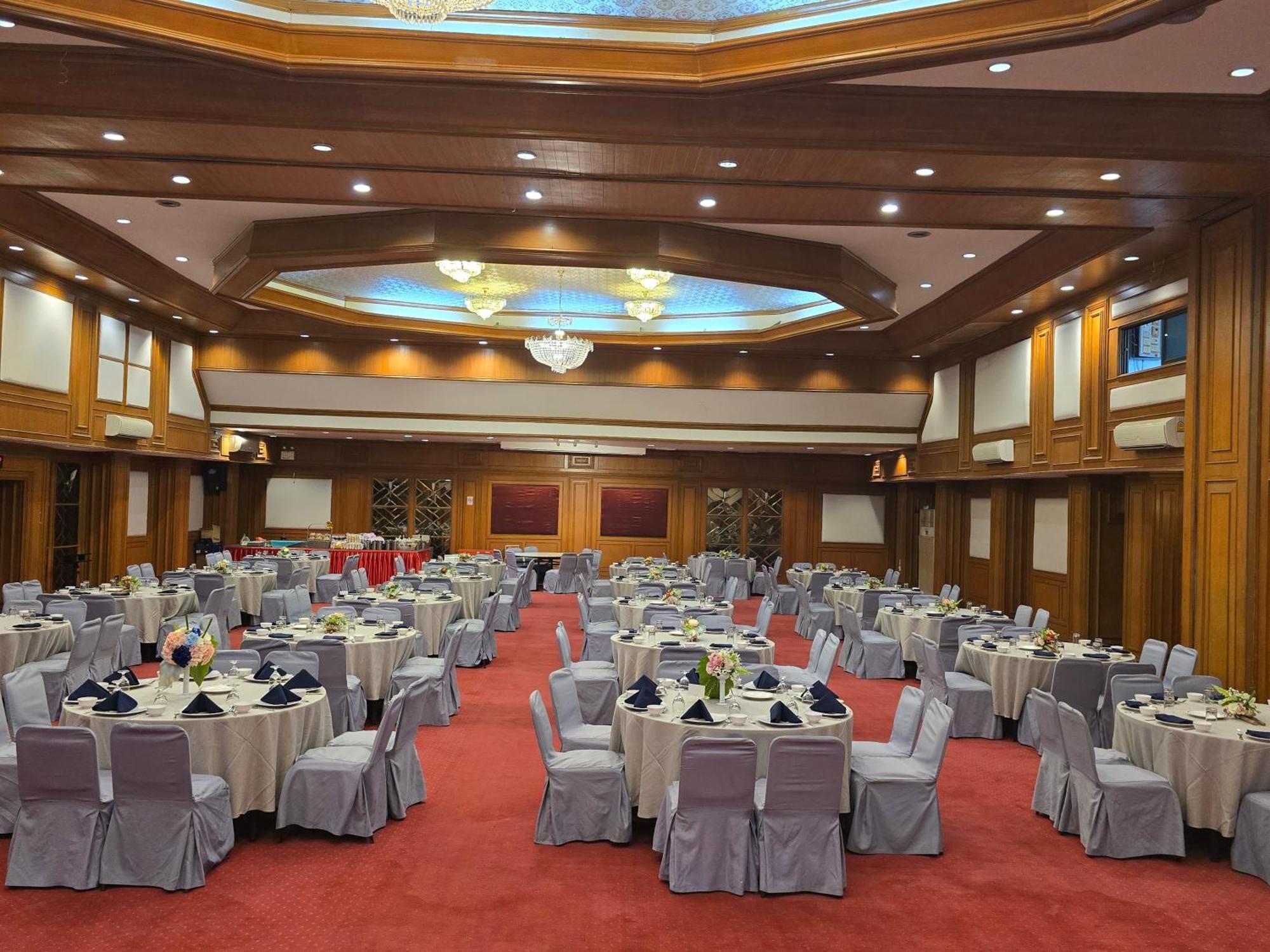 First Pacific Cirrus Hotel Pattaya Exterior foto